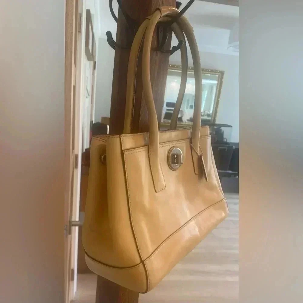 Vtg Coach Classic Madeline Tote Satchel Handbag Butterscotch Turn Lock‎ EUC